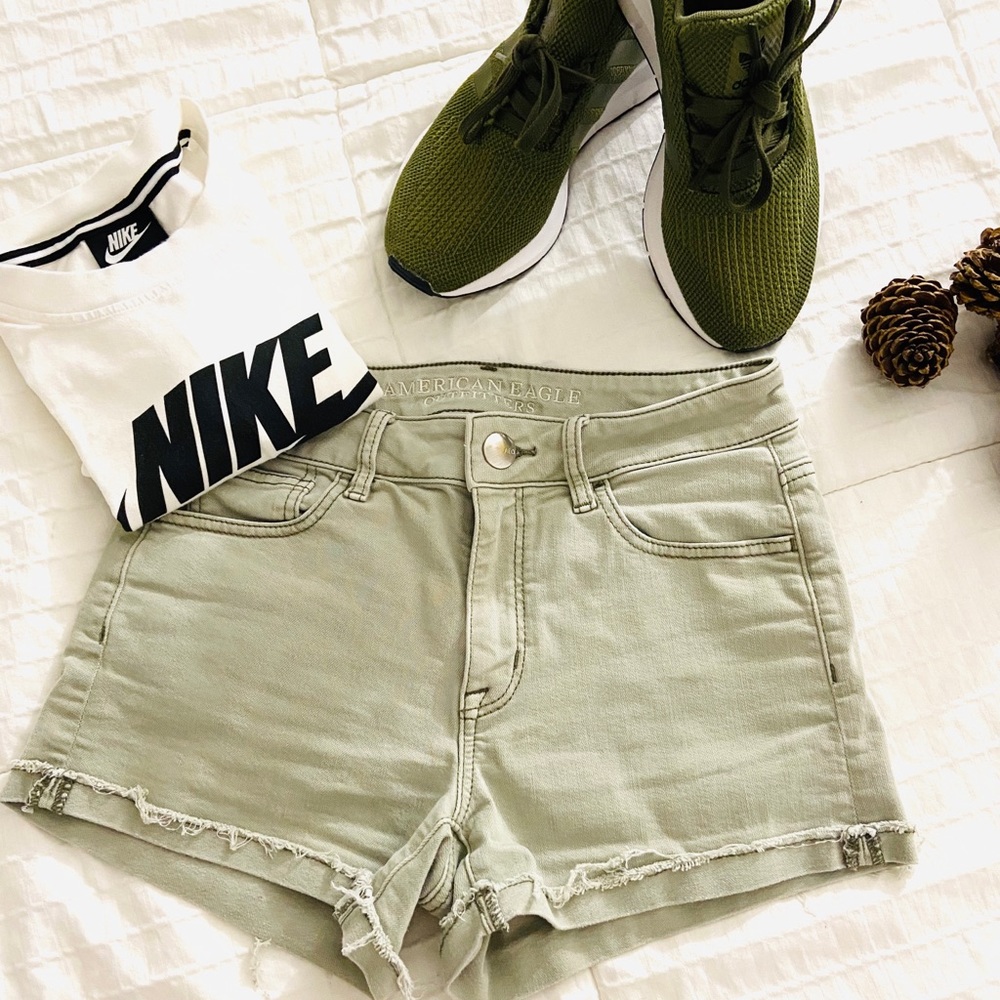 American Eagle Super Stretch Shorts